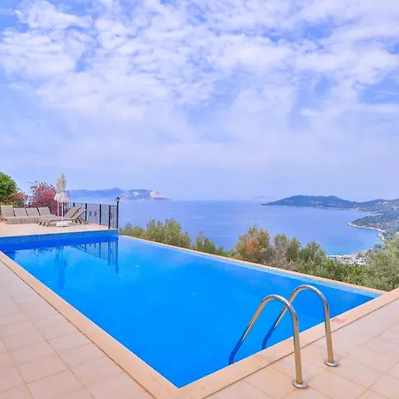 Penthouse The Grand, Kas